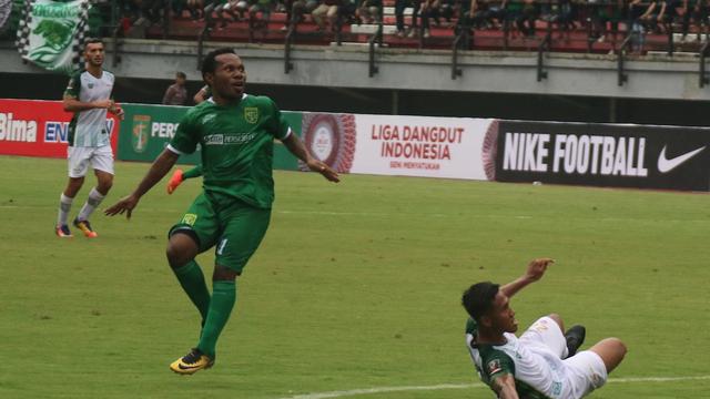 Ferinando Pahabol, Persebaya Surabaya