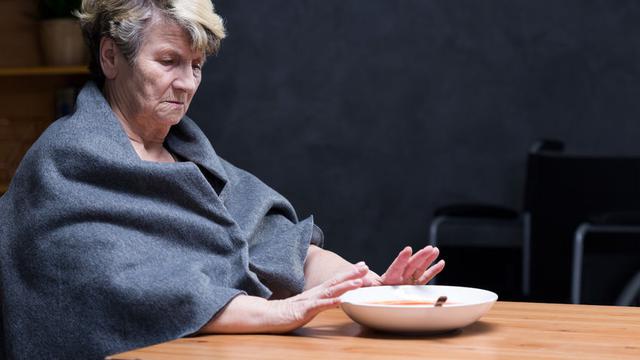 4 Penyebab Turunnya Nafsu Makan pada Lansia
