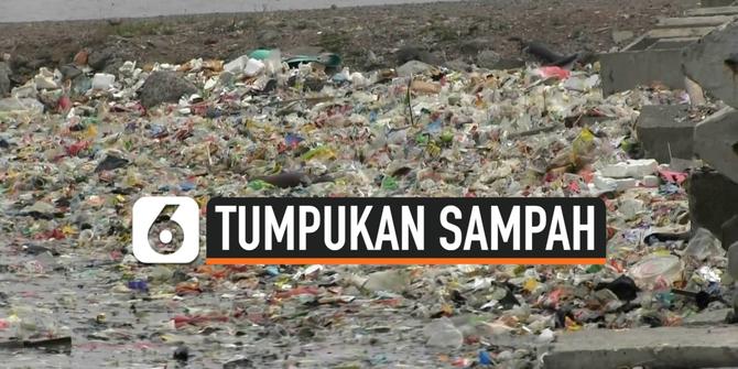VIDEO: Ribuan Ton Sampah Plastik Penuhi Pantai Cilincing