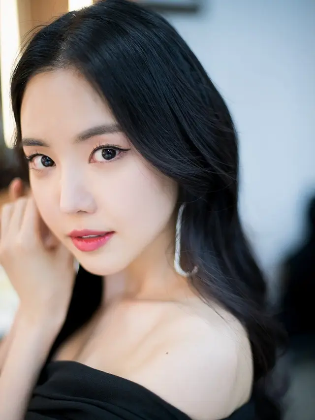 Son Naeun