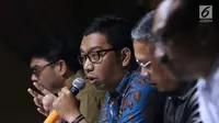Peneliti Indonesia Corruption Watch (ICW), Kurnia Ramadhana saat diskusi bertema KPK adalah Kunci yang digelar di Jakarta, Sabtu (7/9/2019). Diskusi membahas polemik revisi UU KPK dan dampaknya. (Liputan6.com/Helmi Fithriansyah)