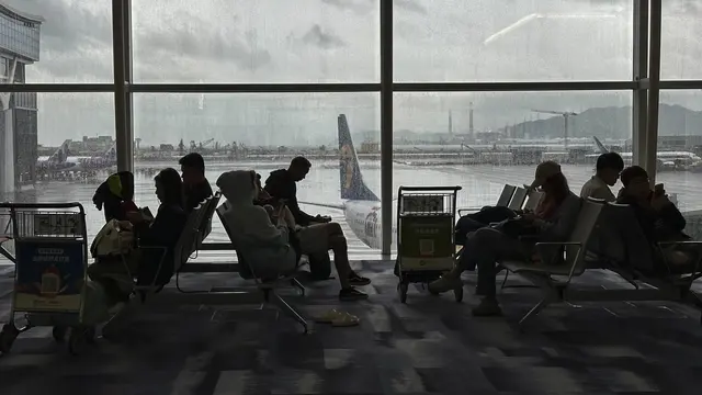 Bandara Hong Kong Hentikan Semua Penerbangan 36 Jam karena Topan Ragasa