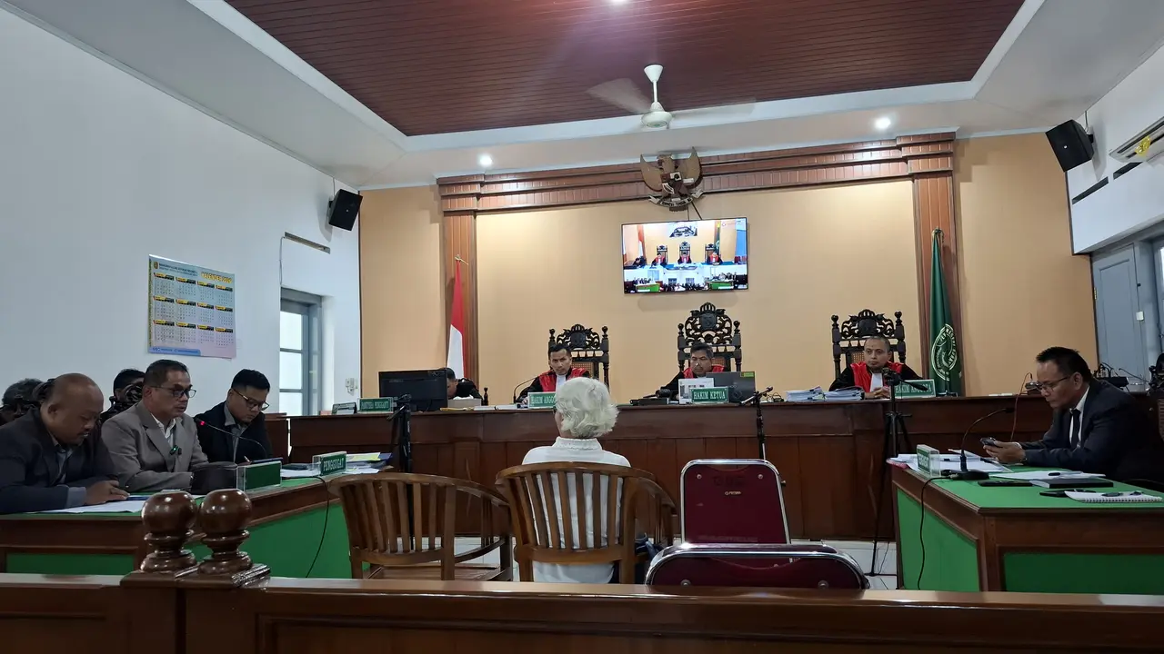 Sewaktu KKN, Jokowi dipanggil Jack. Hal ini disampaikan rekan Jokowi saat menjadi saksi persidangan. (Liputan6.com/Fajar Abrori)