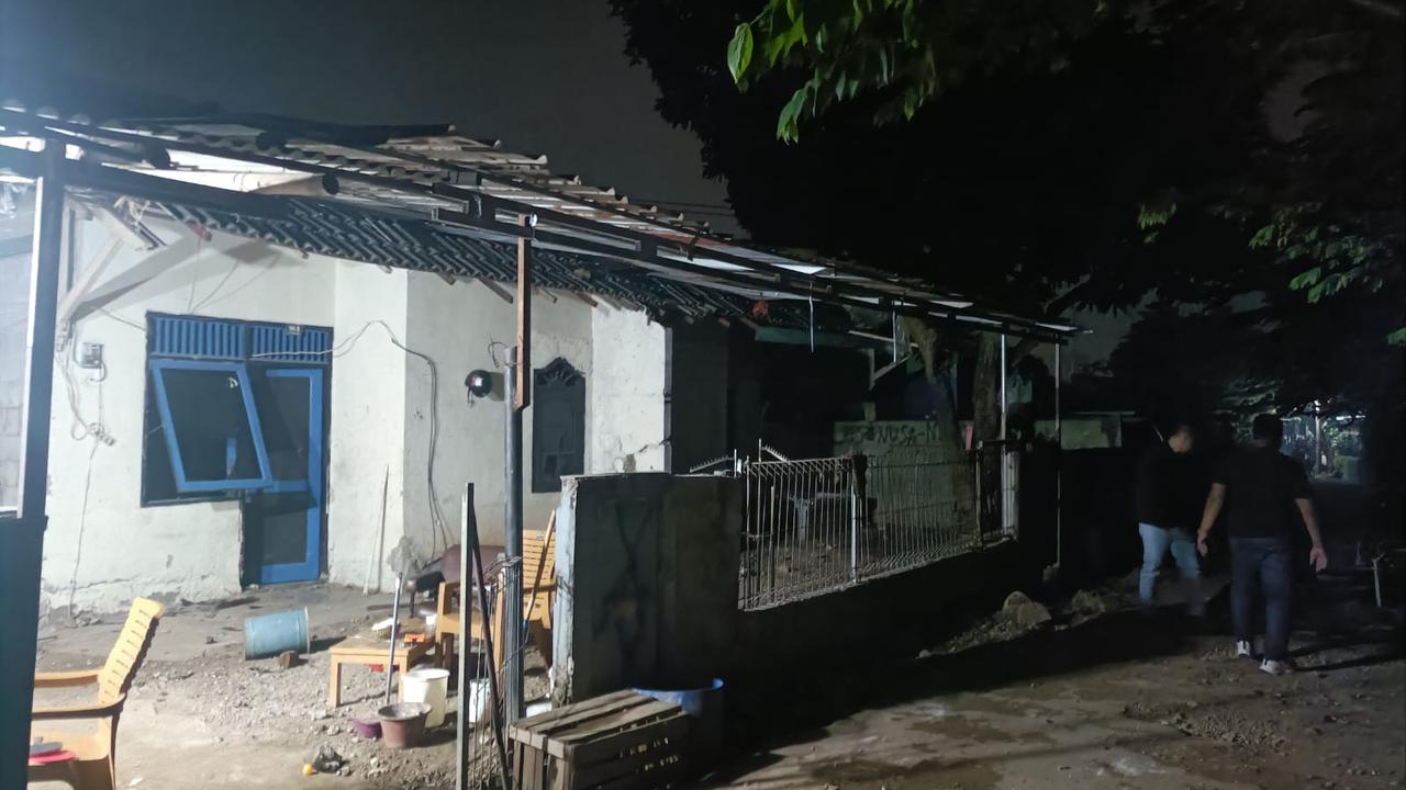Sejumlah Kelompok Serang dan Bakar Rumah Warga di Sukmajaya Depok