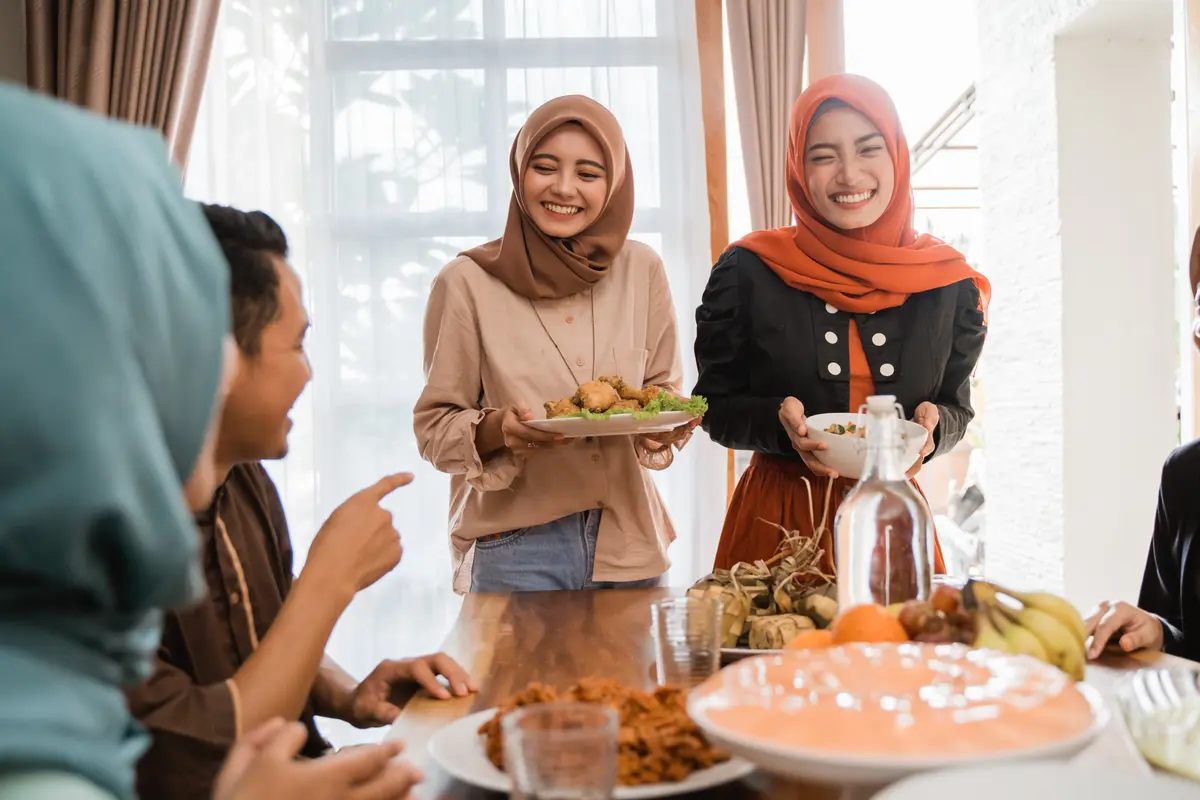 Mengatur Pola Makan Selama Libur Idul Fitri