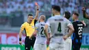 Hasil buruk ini membuat VfL Wolfsburg dipastikan terdegradasi dari Bundesliga untuk pertama kalinya dalam 29 tahun. (AFP/Ina Fassbender)