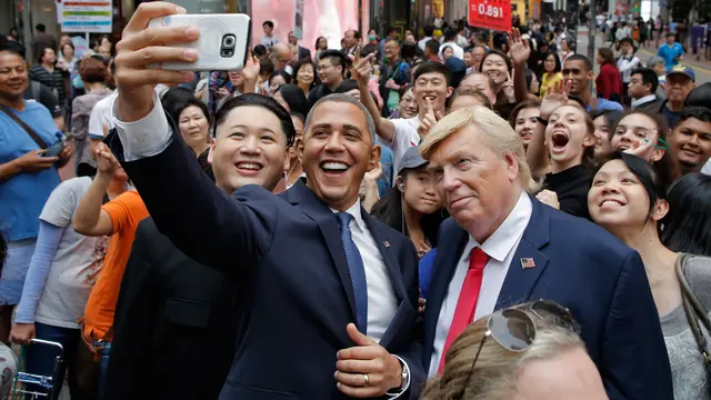 20170408-Kim Jong Un, Trump dan Obama Jalan-jalan Bersama di Hong Kong-AP