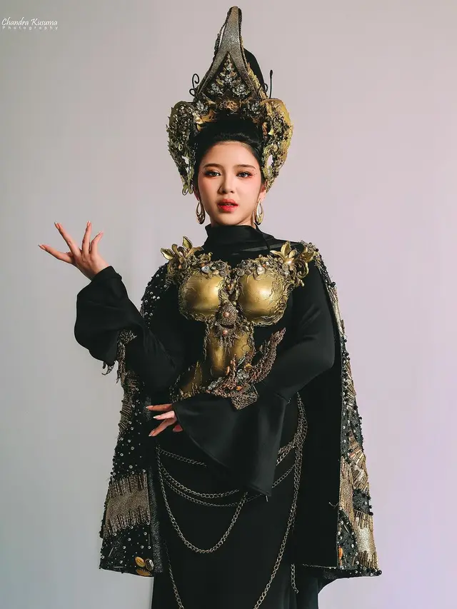 6 Adu Gaya Selebriti Tampil di Jember Fashion Carnaval 2024, dari Raisa Andriana, Tiara Andini, hingga Aurel Hermansyah