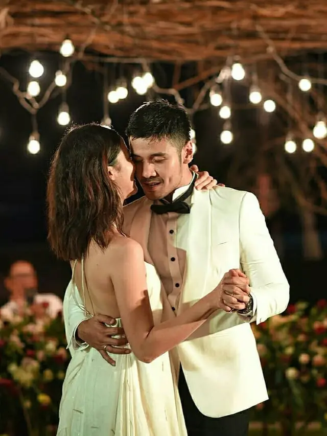 [Bintang] Chicco Jerikho dan Putri Marino