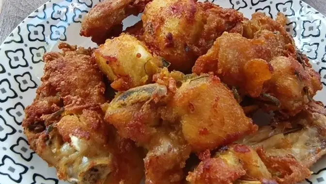 Ayam Goreng Daun Jeruk: Aroma Istimewa, Nasi Ludes Seketika!