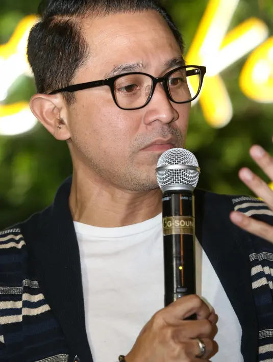 Lukman Sardi, salah satu aktor professional di Indonesia yang tak diragukan lagi dalam berakting. Turut bermain di film Surat Kecil Untuk Tuhan, Lukman menceritakan perasaan soal karakter yang didapatkannya. (Adrian Putra/Bintang.com)