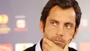 Ekspresi pelatih Atletico Madrid Quique Sanchez Flores dalam konferensi pers di Thessaloniki, Yunani, 15 September 2010, jelang laga Europa League. AFP PHOTO /Sakis Mitrolidis 