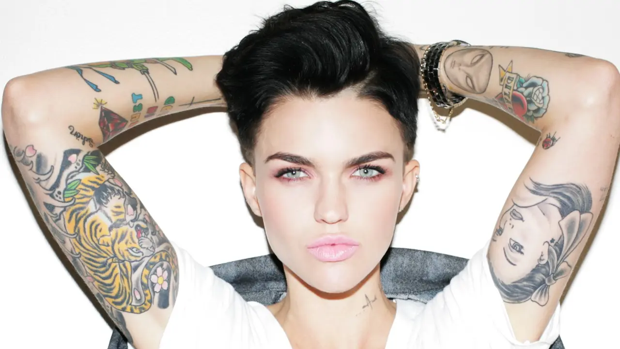 Short Hair - Errine