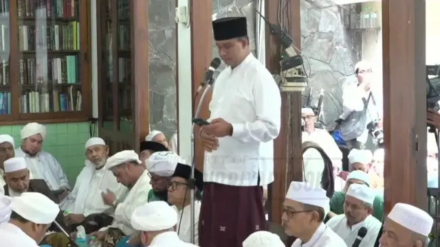 Anies Ajak Jamaah Haul Habib Ali di Solo Doakan Palestina