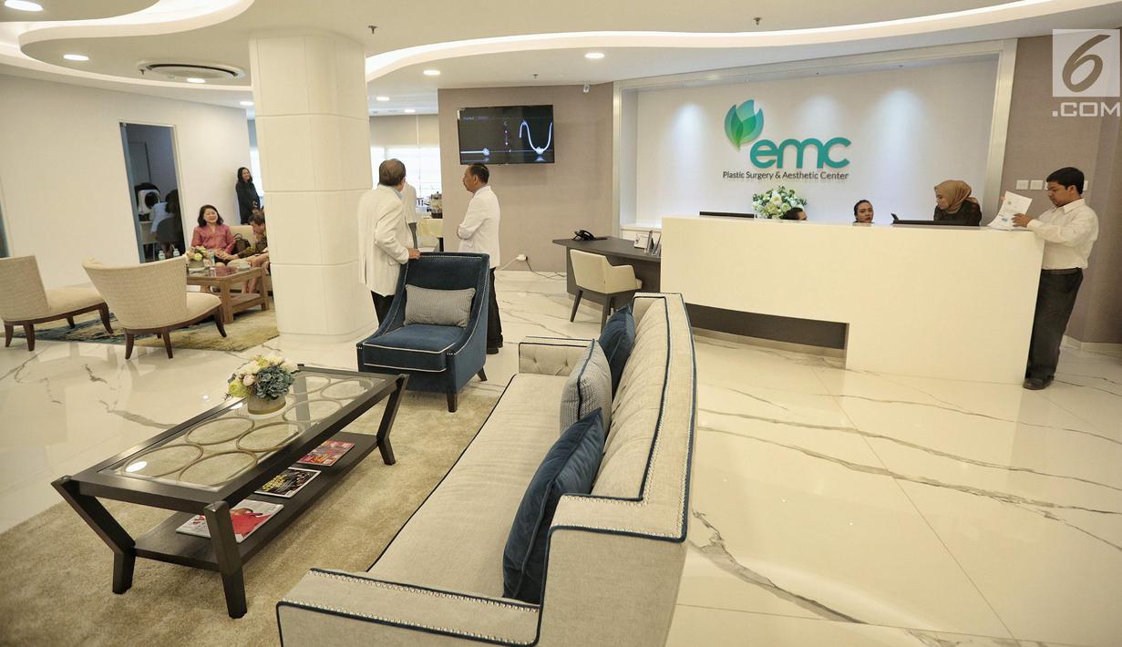 Suasana RS EMC Poli Klinik Plastic Surgery & Aesthetic Center, Sentul, Jawa Barat, Senin (3/9). Poli klinik ini diharapkan dapat memenuhi kebutuhan masyarakat, diantaranya Invasive: Body Contouring (Breast and Body Surgery). (Liputan6.com/Faizal Fanani)