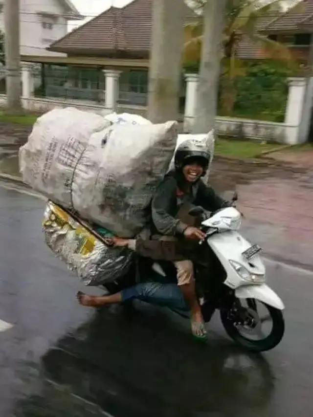 Kumpulan Potret Bukti Ibu-Ibu Masih Jadi Raja Jalanan (ist)
