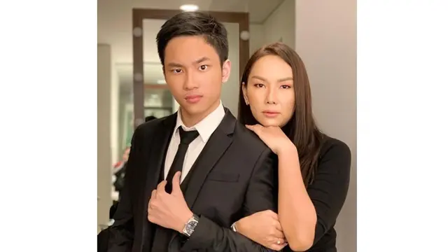 6 Momen Kedekatan Azka Corbuzier dengan Kalina Ocktaranny, Selalu Kompak