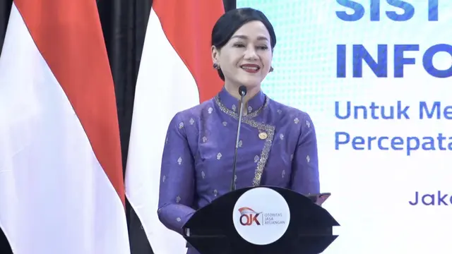 Ketua Dewan Komisioner OJK Friderica Widyasari Dewi acara Launching Optimalisasi SLIK di Menara Radius Prawiro, Jakarta, Senin (6/7/2026). (Foto: Liputan6.com/Tira Santia)