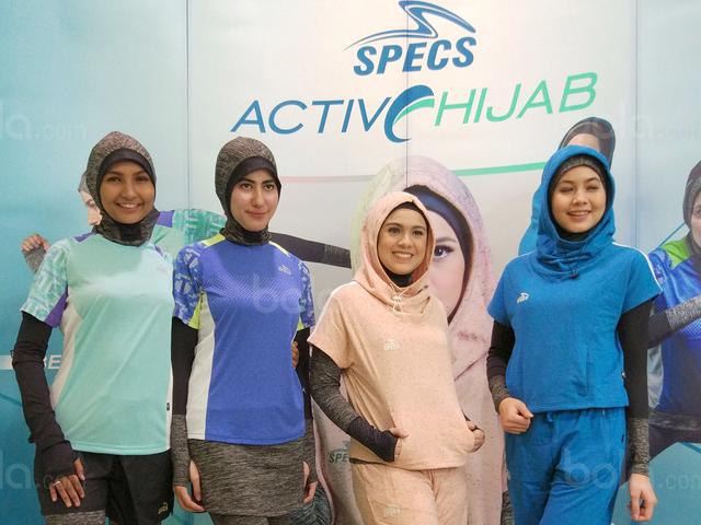 Specs Penuhi Kebutuhan Perempuan Berhijab Yang Doyan Berolahraga Ragam Bola Com