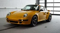 Porsche 993 Turbo Project Gold terjual dalam waktu 10 menit dengan banderol mencapai Rp 46 miliar. (Carscoops)