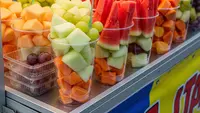 10 Ide Jualan Takjil Aneka Buah Potong Segar, Simple dan Banyak Peminat