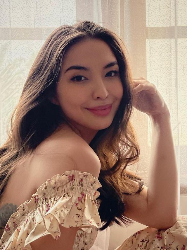 Potret Manohara Pinot (Sumber: Instagram/@manodelia)