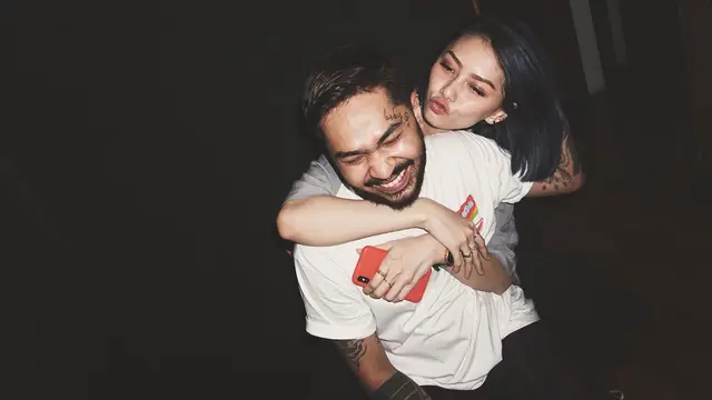 Beda Agama, Ini 6 Potret Keharmonisan Onadio Leonardo dan Beby Prisillia