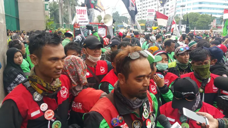 Koordinator Lapangan Unjuk Rasa Ojek Online, Anggun Wicaksono