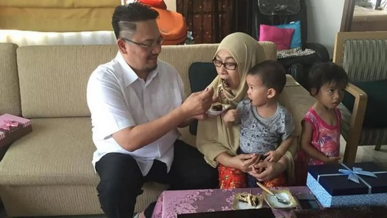Farhat Abbas dan Hj. Syarifah Masnon