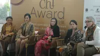 CHI Award 2018 beri penghargaan pada para pengrajin batik tradisional Indonesia. foto: dok. CHI Award