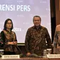 Menteri Keuangan Sri Mulyani, (kedua kiri) didampingi Ketua Dewan Komisioner OJK Wimboh Santoso, Gubernur BI Perry Warjiyo dan Ketua Dewan Komisioner LPS Halim Alamsyah saat konpers hasil rapat KSSK, Jakarta Selasa (31/7). (Merdeka.com/Iqbal S Nugroho)