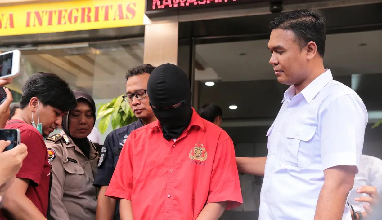 Pemeran di sinetron Malu Malu Kucing itu tak menyangka bahwa pelaku masih berumur 19 tahun. Terkait kasusnya, ia berharap orangtua bisa lebih waspada lagi dalam menjaga anak-anaknya. (Adrian Putra/Bintang.com)