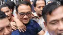 Politikus Partai Demokrat Andi Arief tiba di Gedung BNN, Cawang, Jakarta Timur, Rabu (6/3). Kasus dugaan penyalahgunaan narkotika yang menjerat Andi Arief tidak dilanjutkan ke ranah hukum atau pidana. (Liputan6.com/Immanuel Antonius)