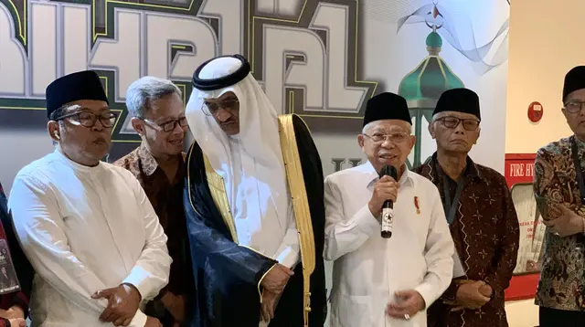 Wakil Presiden Ma’ruf Amin saat ditemui awak media di Grand Sahid Jaya, Jakarta, Selasa (7/5/2024). (Liputan6.com/Delvira Hutabarat)