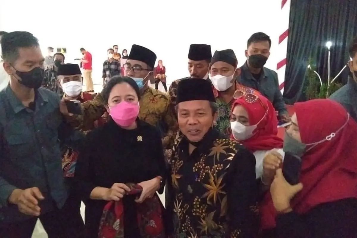 Foto : Ketua DPR RI, Puan Maharani saat acara Silaturrahmi bersama seluruh kepala desa di Kabupaten Sumenep (Liputan6.com/Mohamad Fahrul).