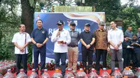 Dihadiri Menteri Lingkungan Hidup, 7.000 Liter Eco Enzyme Dituangkan ke Sungai Jaletreng yang Tercemar Pestisida