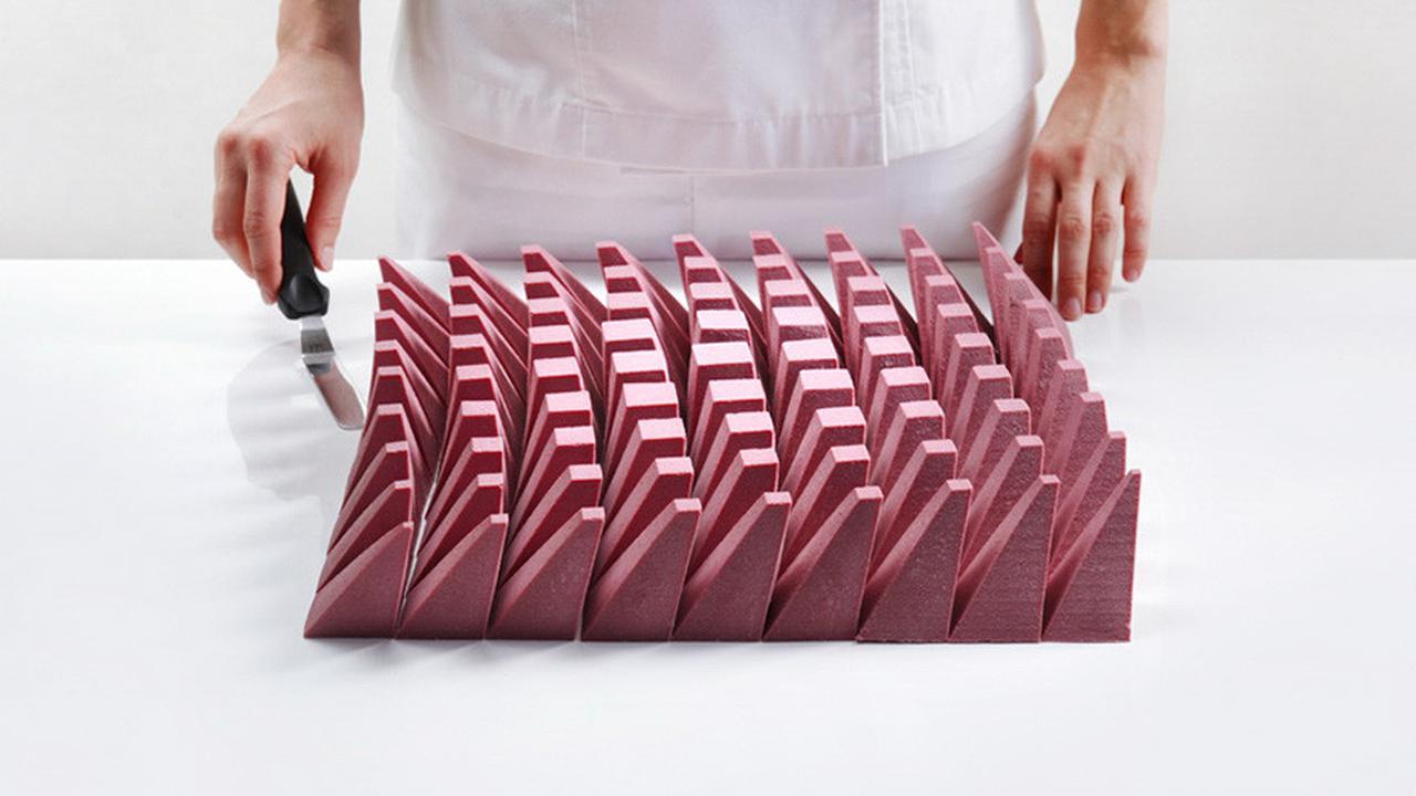 Kue dengan Bentuk Estetik, Kue Ruby