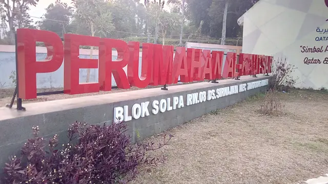 Perumahan Al-Kautsar kawasan Tarogong Kaler, Garut, tempat tersangka AK dirawat