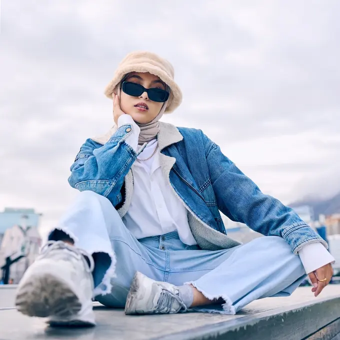 Check It Out! Ini Dia 8 Tips Mix and Match Outfit Hijab untuk Tampil Trendy Saat War Takjil