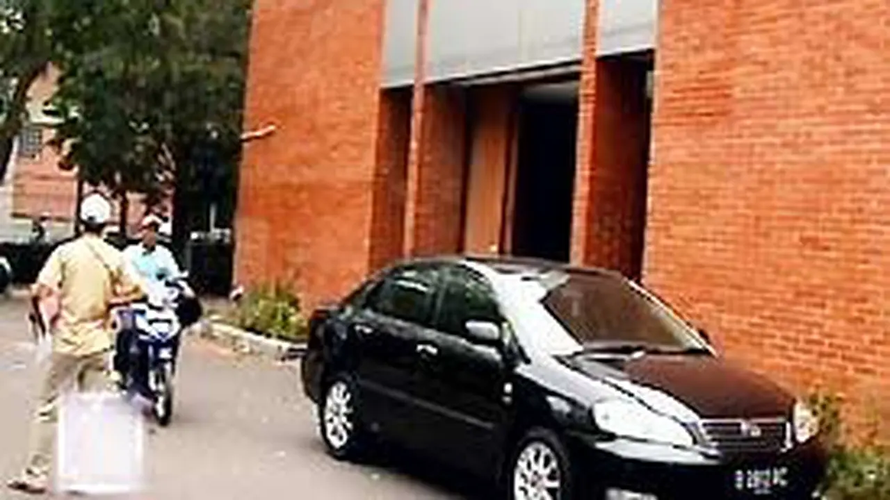 080914acuri-bandara.jpg