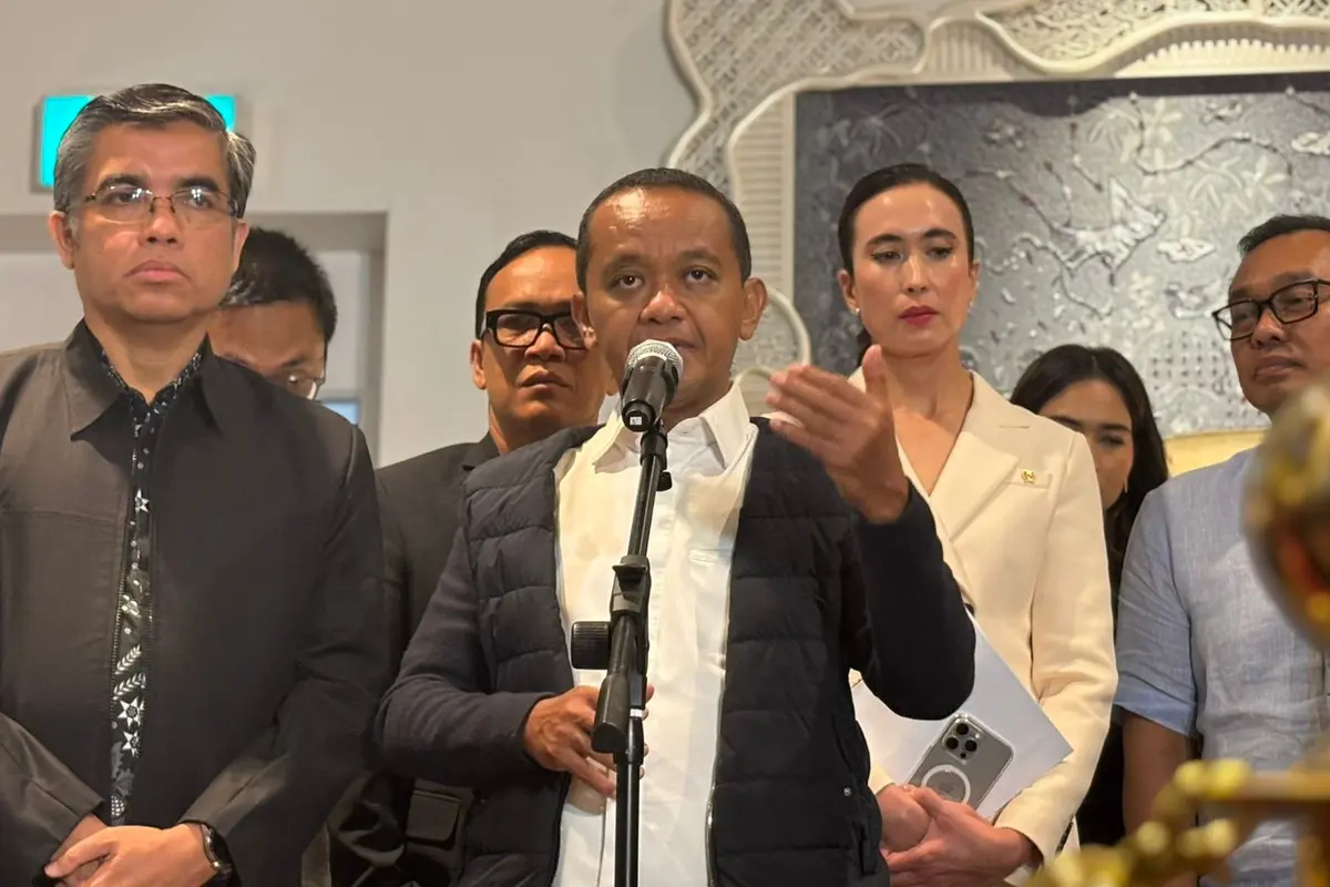 Menteri Energi dan Sumber Daya Mineral (ESDM) Bahlil Lahadalia menargetkan penyelesaian regulasi terkait skema subsidi BBM dalam dua pekan