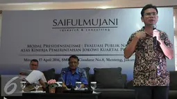 Direktur SMRC, Djayadi Hanan mengungkapkan 80 persen warga menilai Jokowi sudah berada di trek yang benar dan merupakan sentimen positif tertinggi dalam 5 tahun terakhir, Jakarta, Minggu (17/4/2016). (Liputan6.com/Johan Tallo)