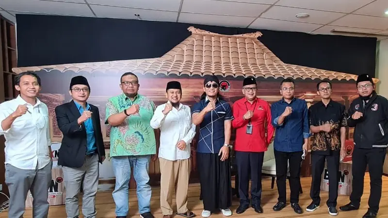 Sekjen parpol koalisi pendukung Jokowi-Ma'ruf Amin berkumpul di kantor PDIP di Jalan Diponegoro, Jakarta Pusat, Kamis (6/5/2021)