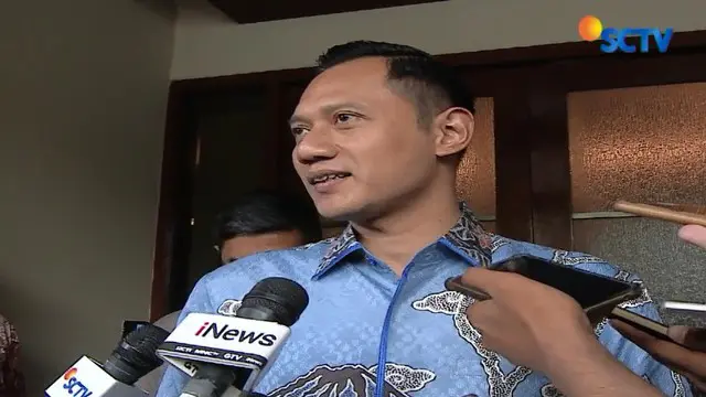 AHY mengungkapkan dirinya menemui Wiranto untuk menyampaikan undangan acara Rapimnas Partai Demokrat di Sentul, Bogor.