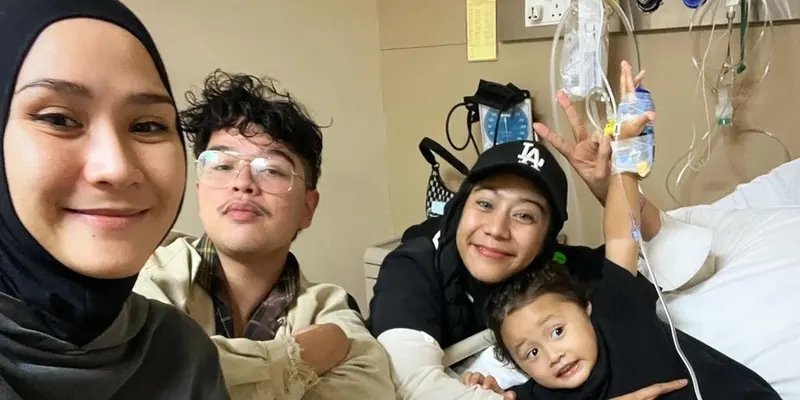 Momen Zaskia Adya Mecca dan Hanung Bramantyo Jaga 2 Anak di RS, Rela Begadang