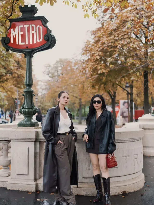 Gaya modis Febby Rastanty dan Enzy Storia di Paris. (credit:instagram.com/febbyrastanty)