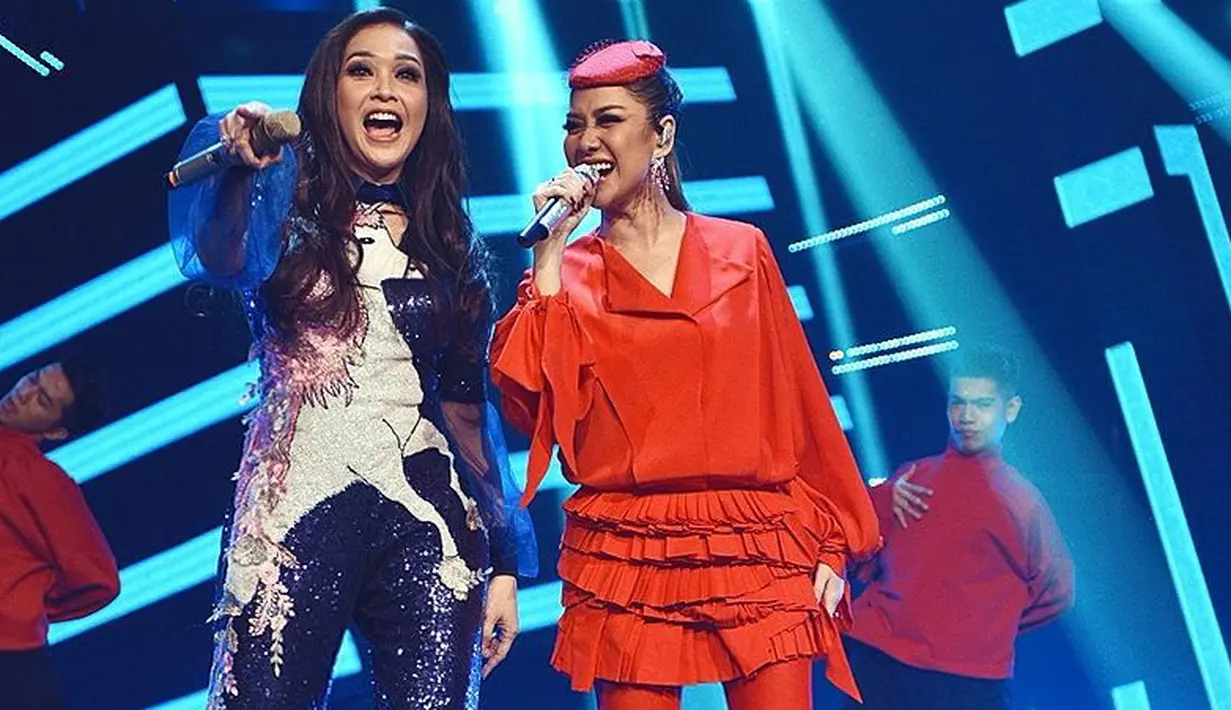 Maia Estianty dan Bunga Citra Lestari setiap harinya makin terlihat dekat dan akrab. Terlebih saat keduanya sama-sama berperan menjadi juri ajang pencarian bakat Indonesian Idol 2018. (Instagram/bumiauw)