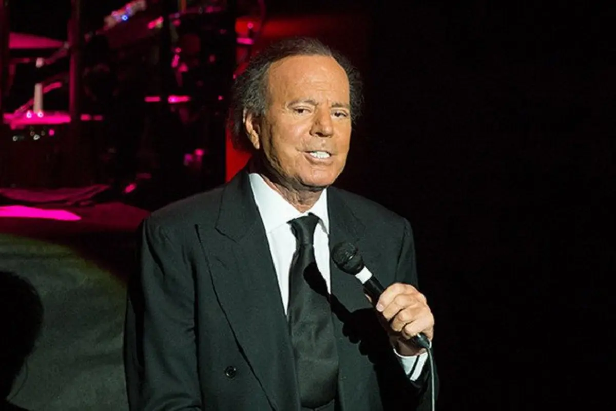[Bintang] Julio Iglesias
