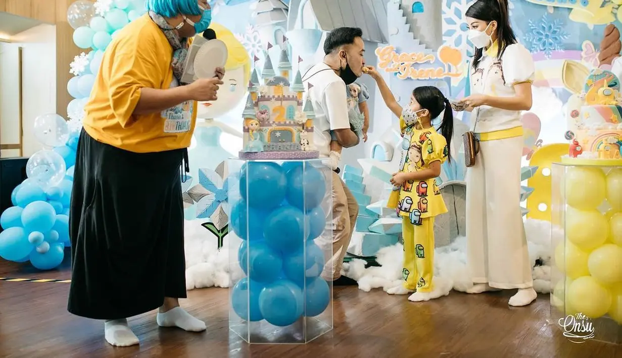 Potret Ultah Thania dan Thalia Putri Onsu (Instagram/sarwendah29)