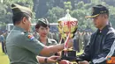 Citizen6, Jakarta: Solidaritas Ekonomi Sosial Kompasianan (SESKO) TNI berhasil merebut Piala Bergilir pada pertandingan olahraga Piala Kasum TNI 2011, yang diselenggarakan di Mabes TNI Cilangkap, Jakarta Timur. (Pengirim: Badarudin Bakri Badar)